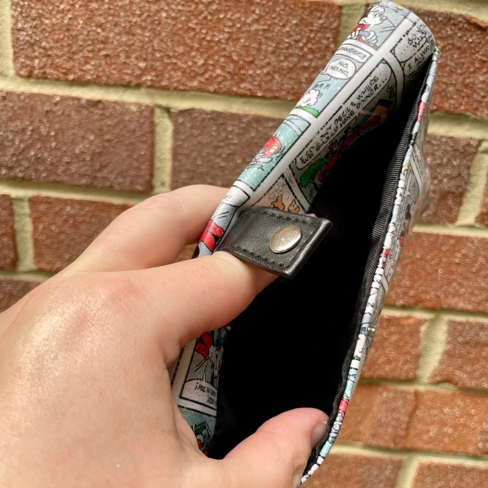 Disney Parks Wristlet Comic Style Mickey and Minnie Mouse - Very Good Condition - Picture 8 of 16